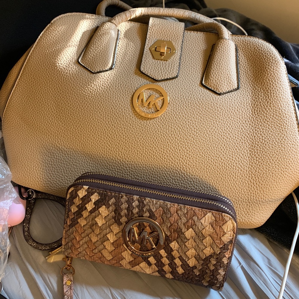 Purse and wallet